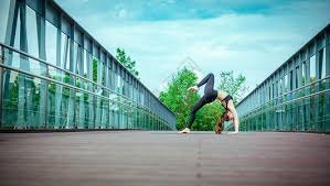 广东队大胜广厦，杜锋收两大惊喜，徐昕统治内线，徐杰碾压胡明轩